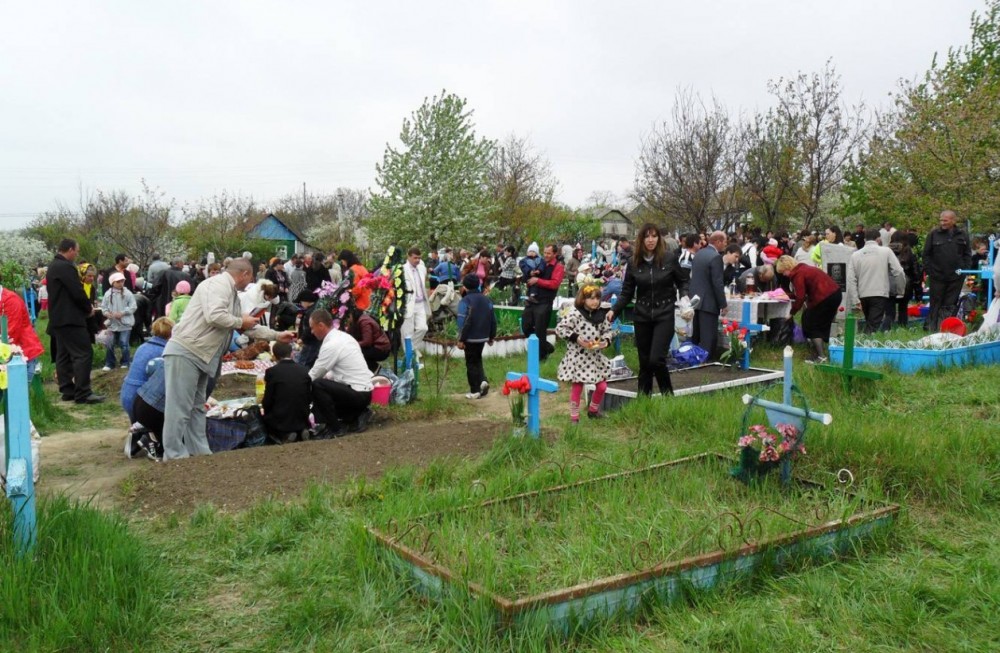 Ministerul Sănătății îndeamnă populația să se abțină de a sărbători Paștele Blajinilor